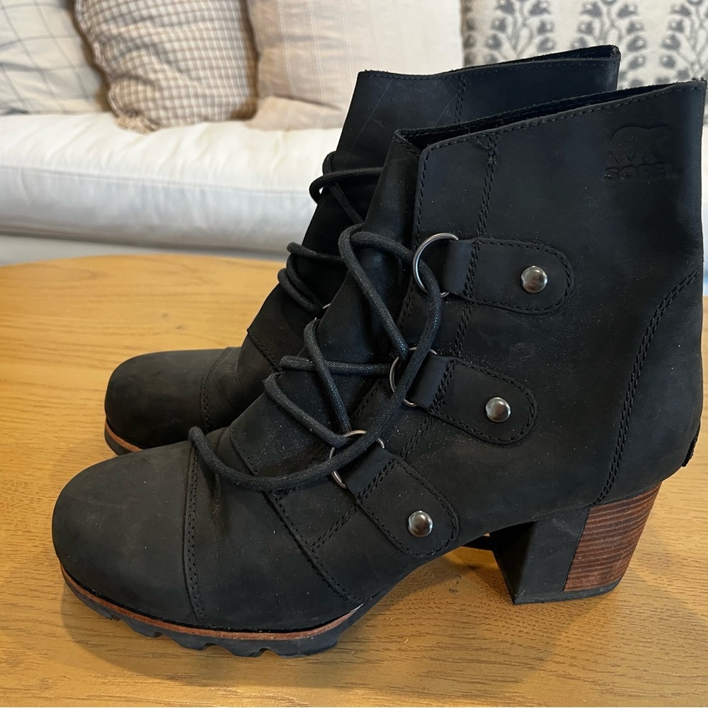 Sorel boots size 10